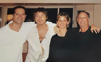 Adrián Suar (57) entre sus
