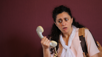 Escenas disparatadas de una mujer