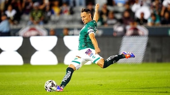 Andrés Guardado se retira del