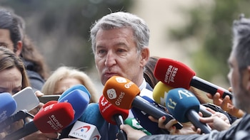 Feijóo dice que Sánchez "se